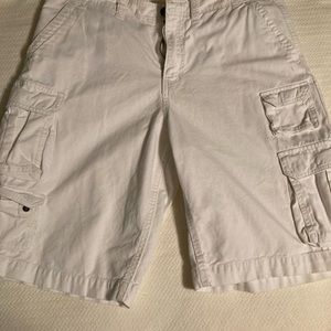 Men’s white No Boundaries cargo shorts size 38